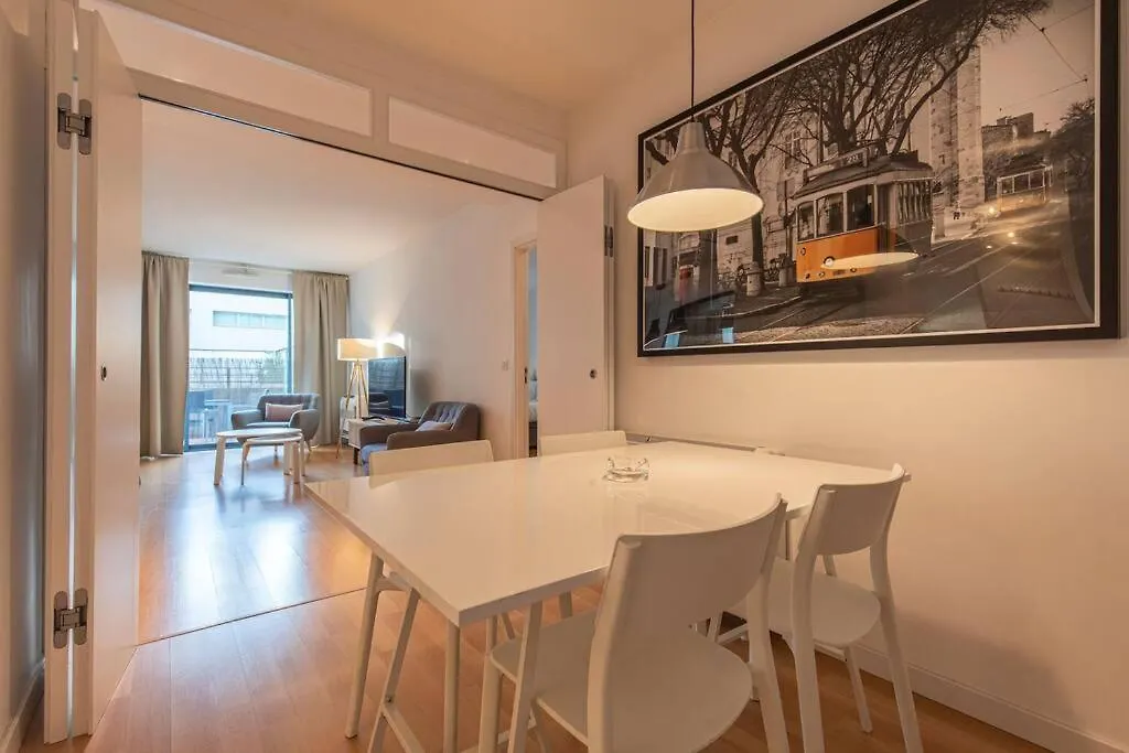 Downtown 2-Bedroom Apartment W/Terrace Lissabon