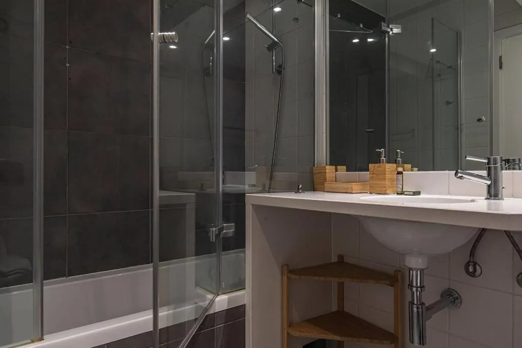Downtown 2-Bedroom Apartment W/Terrace Lissabon