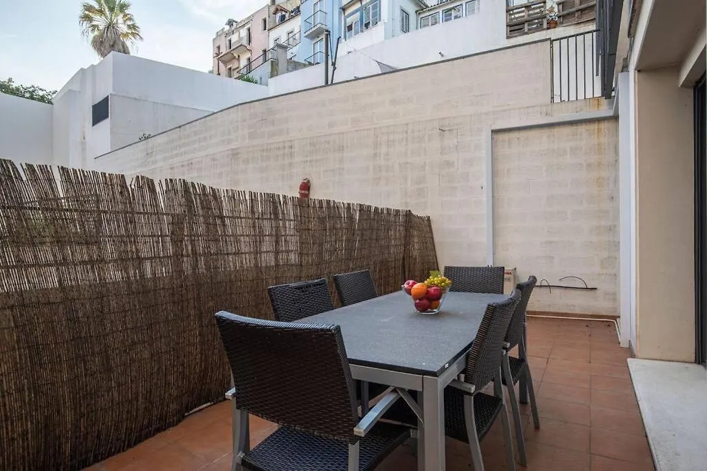Downtown 2-Bedroom Apartment W/Terrace Lissabon